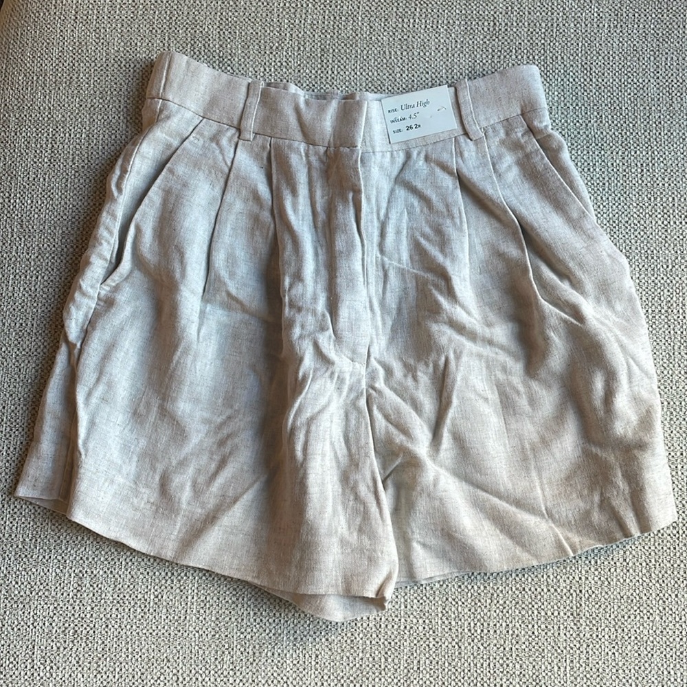 Abercrombie & Fitch Cream Women's Shorts